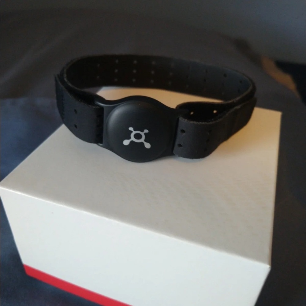 Orange Theory beat burn armband heart
rate monitor